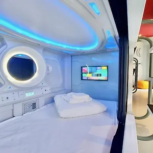 atypicap-capsule-hostel.in-canary-islands.com/